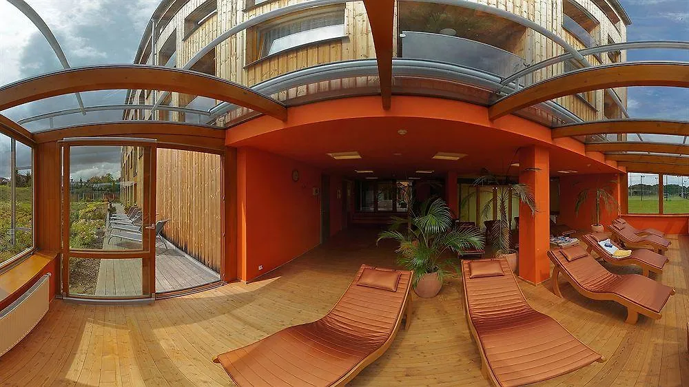 Park Holiday Congress & Wellness Hotel Prague 4*,