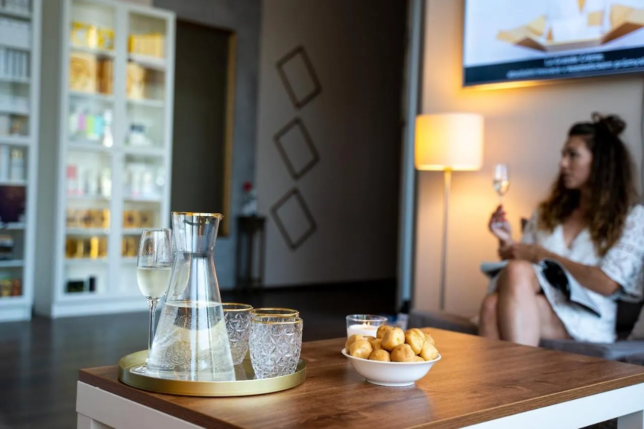 Park Holiday Congress & Wellness Hotel Prague