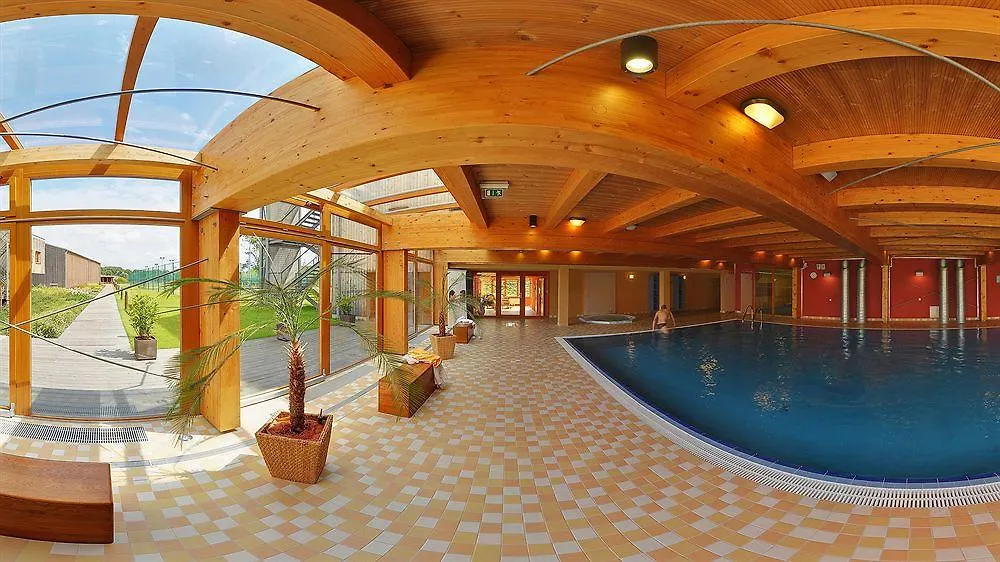 Park Holiday Congress & Wellness Hotel Prague